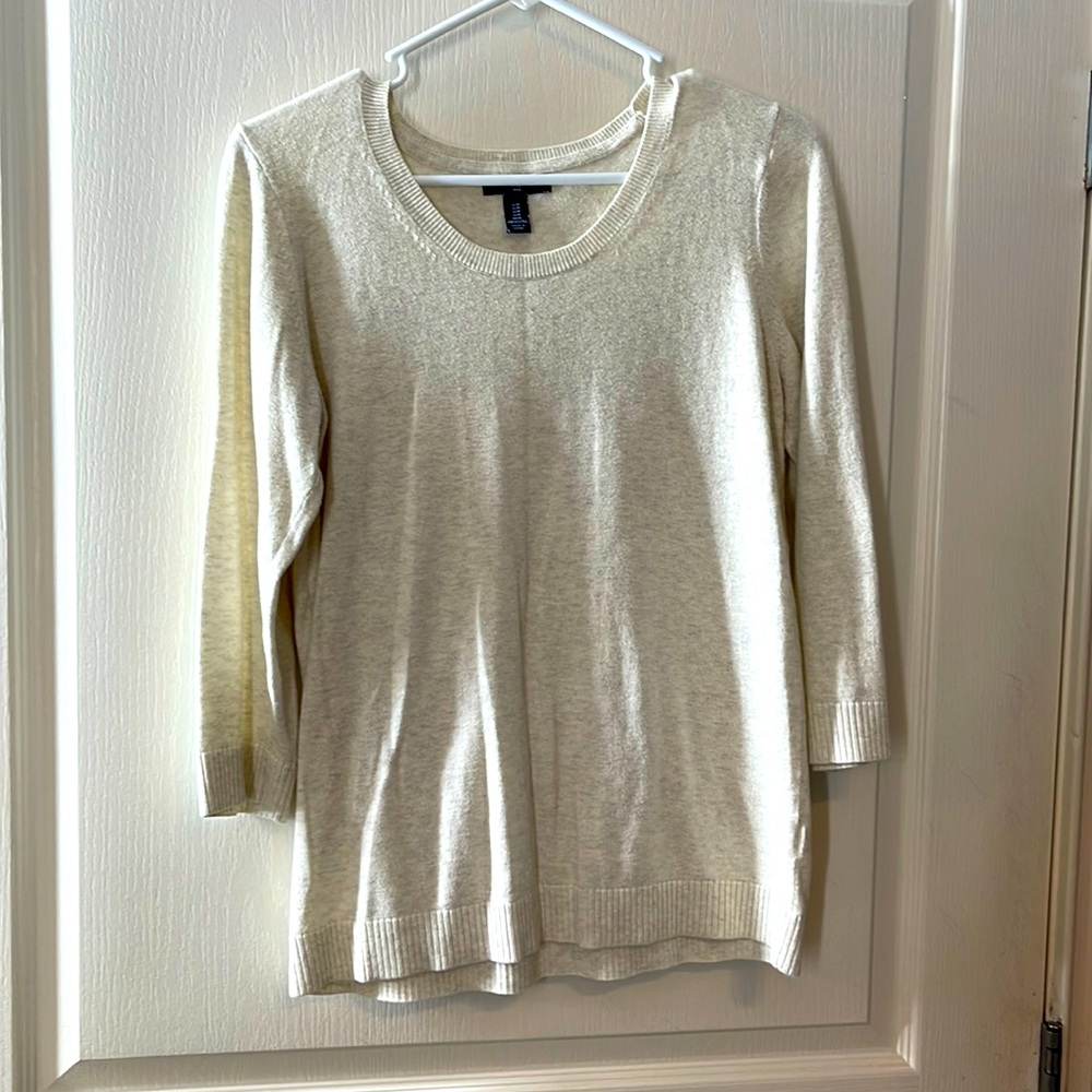 Cream color Gap thin sweater